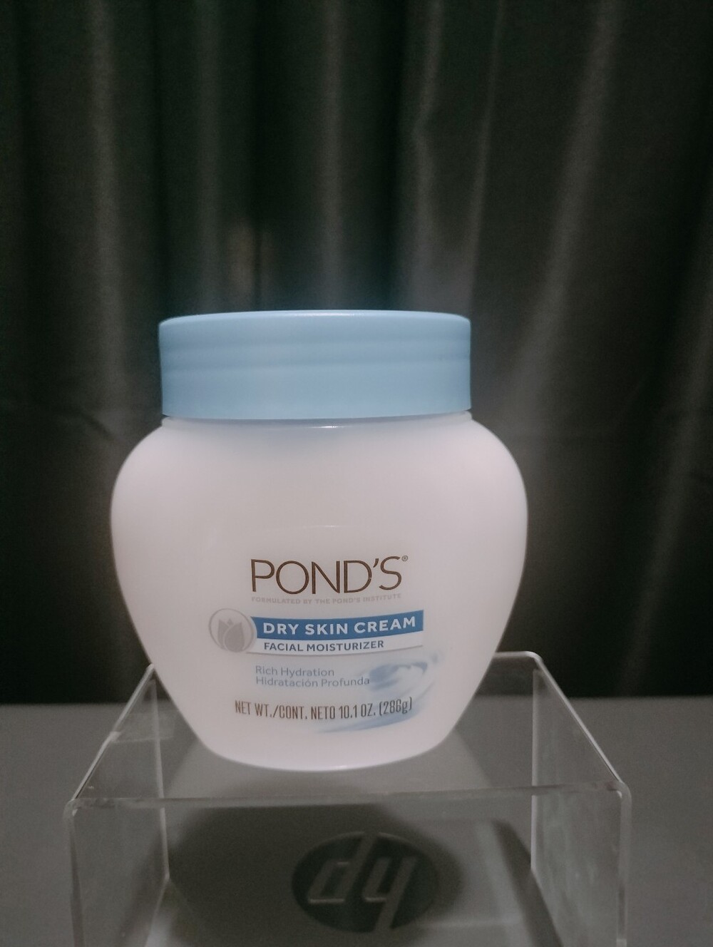 POND'S Dry Skin Cream Facial Moisturizer - Light Blue & White